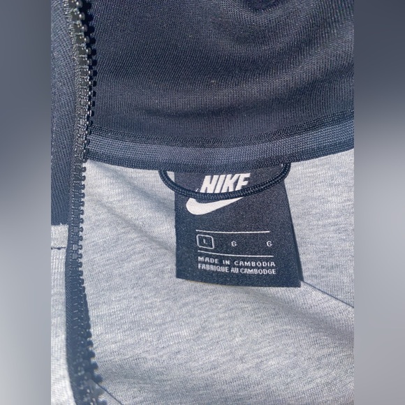 Nike Tech Fleece Full Zip Up Hoody Size Large in Grey and Black 928483-064 - Picture 4 of 7